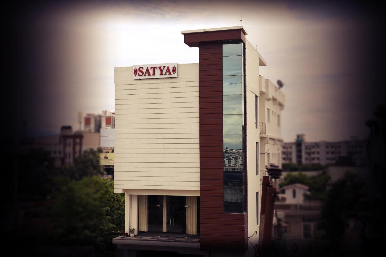 Hotel Satya Dehradun Exterior foto